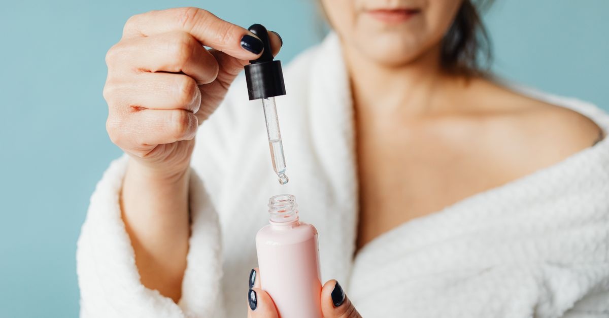 Serum pod lupą: jak czytać stężenia składników aktywnych i nie dać się nabrać na marketing