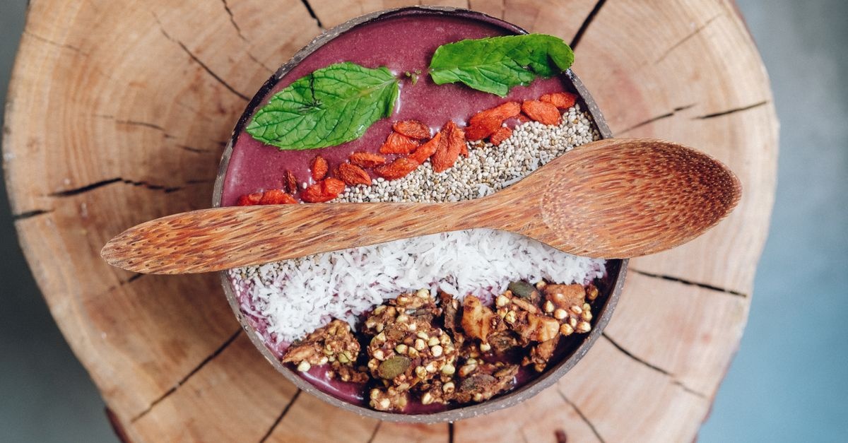 Jak jeść, by czuć się lepiej po 40-tce? Przewodnik żywieniowy na czas perimenopauzy
